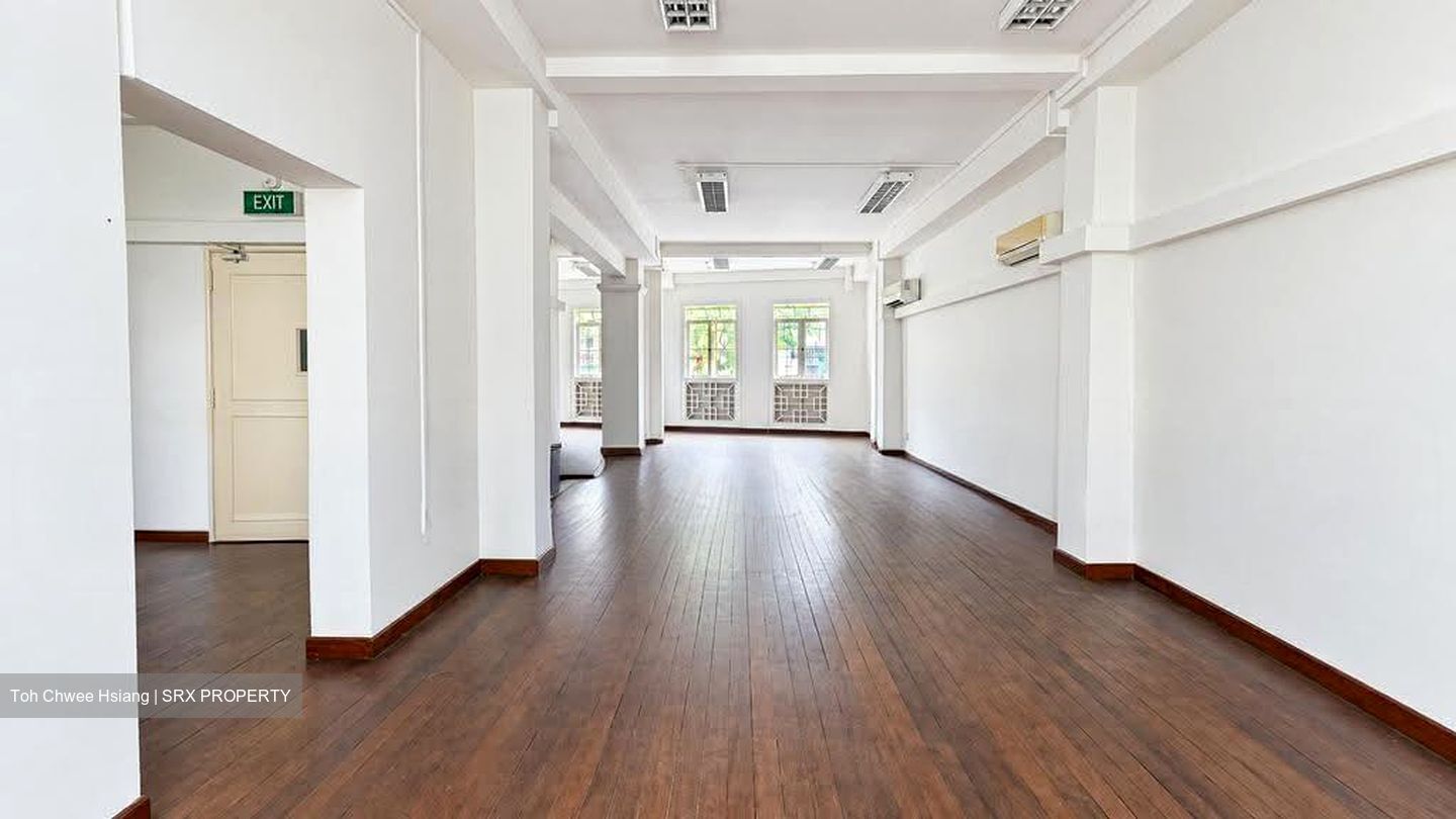 Clarke Quay MRT (D1), Office #629285691